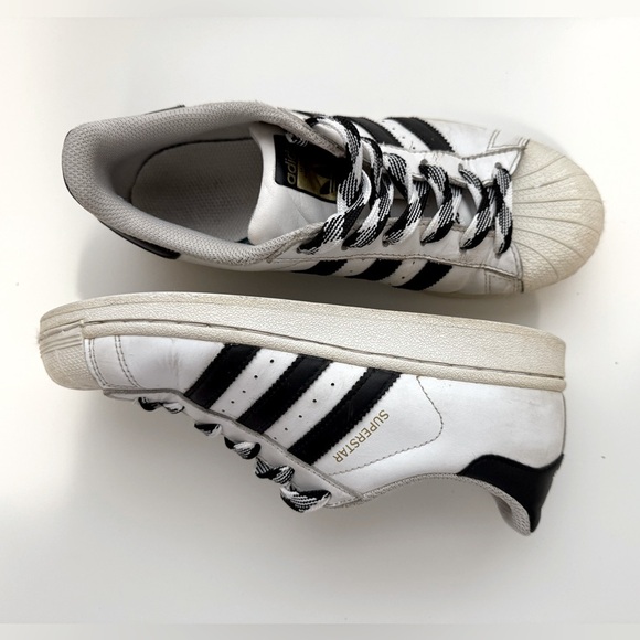 Adidas Superstar White and Black Sneakers - 4.5 - Picture 3 of 11
